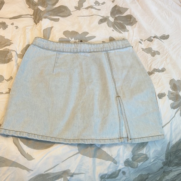New‎ Princess Polly/Lioness Light Wash Denim Mini Skirt - Picture 5 of 8